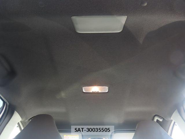 Toyota YARIS 2022-11 7504092-11