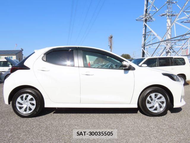 Toyota YARIS 2022-11 7504092-18