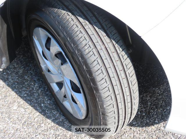 Toyota YARIS 2022-11 7504092-19