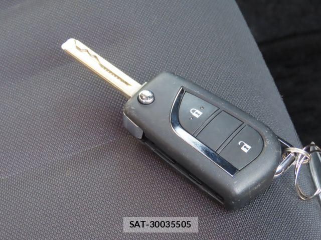 Toyota YARIS 2022-11 7504092-6