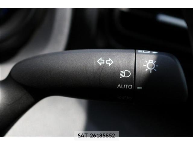 Toyota YARIS 2020-10 7510588-28