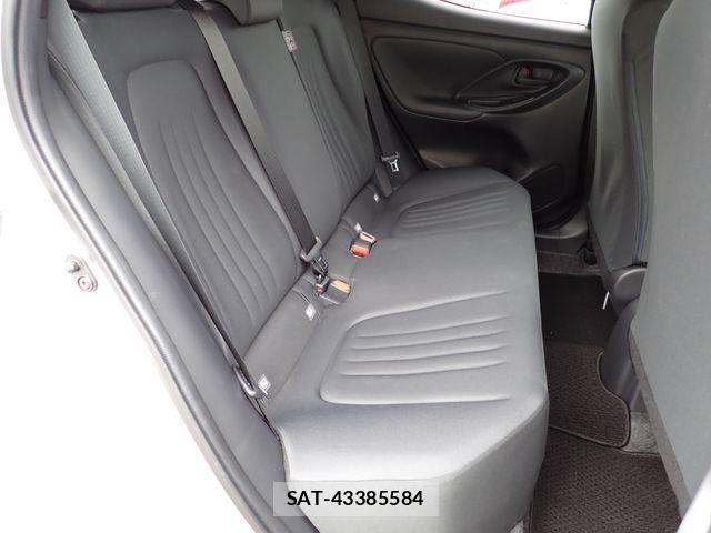 Toyota YARIS 2024-04 7510589-15