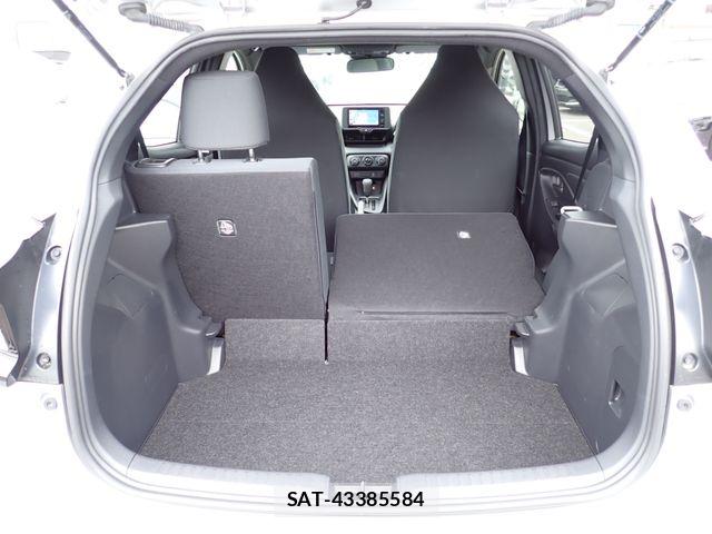Toyota YARIS 2024-04 7510589-21