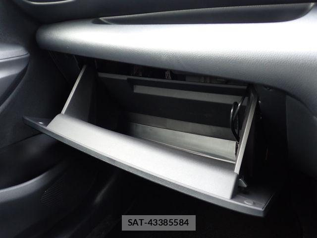 Toyota YARIS 2024-04 7510589-23