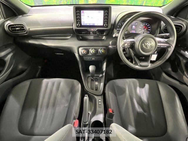 Toyota YARIS 2021-03 7504101-4