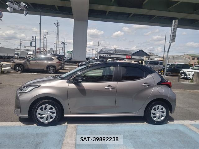 Toyota YARIS 2025-01 7510580-11