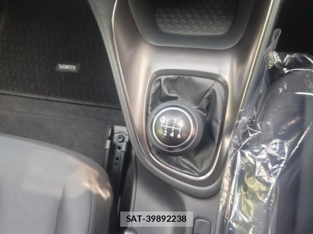 Toyota YARIS 2025-01 7510580-17