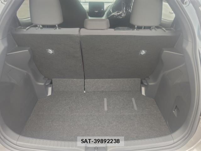 Toyota YARIS 2025-01 7510580-24