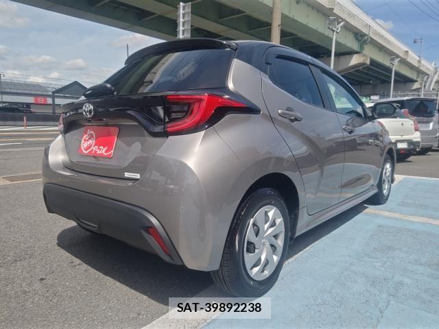 Toyota YARIS 2025-01 7510580-2