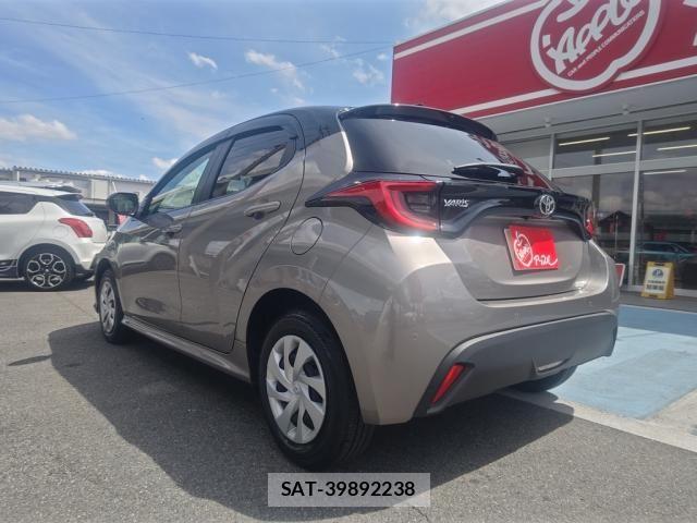 Toyota YARIS 2025-01 7510580-3