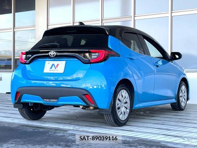 Toyota YARIS 2021-06 7510591-16