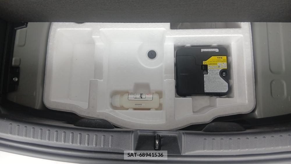 Toyota YARIS 2021 6848858-18