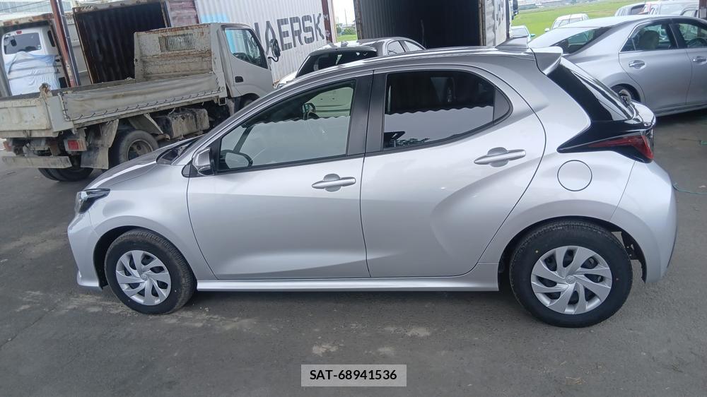 Toyota YARIS 2021 6848858-1