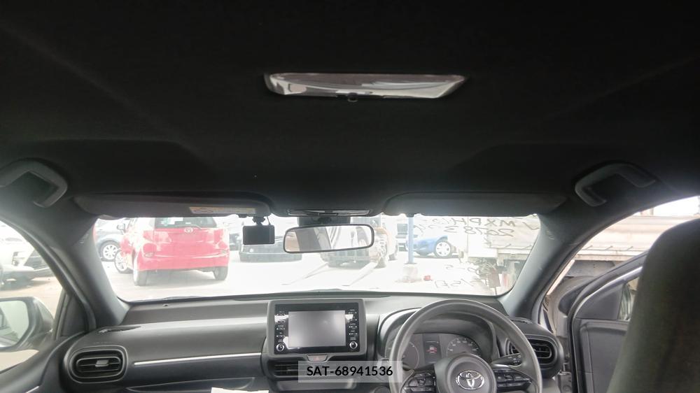 Toyota YARIS 2021 6848858-19