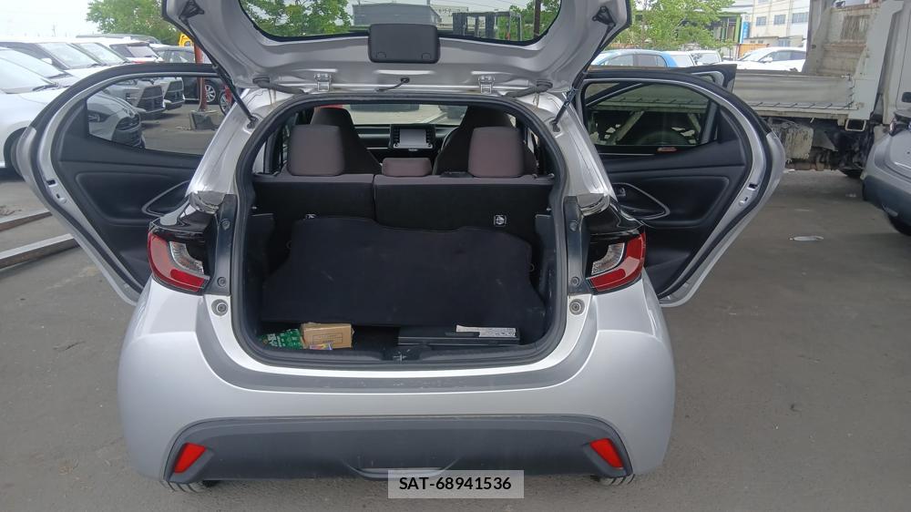 Toyota YARIS 2021 6848858-23