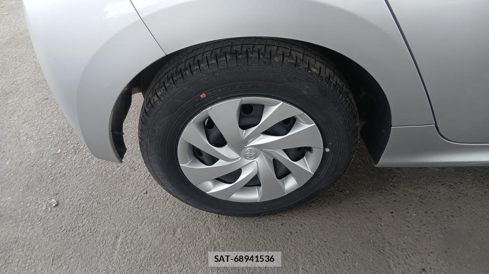 Toyota YARIS 2021 6848858-25