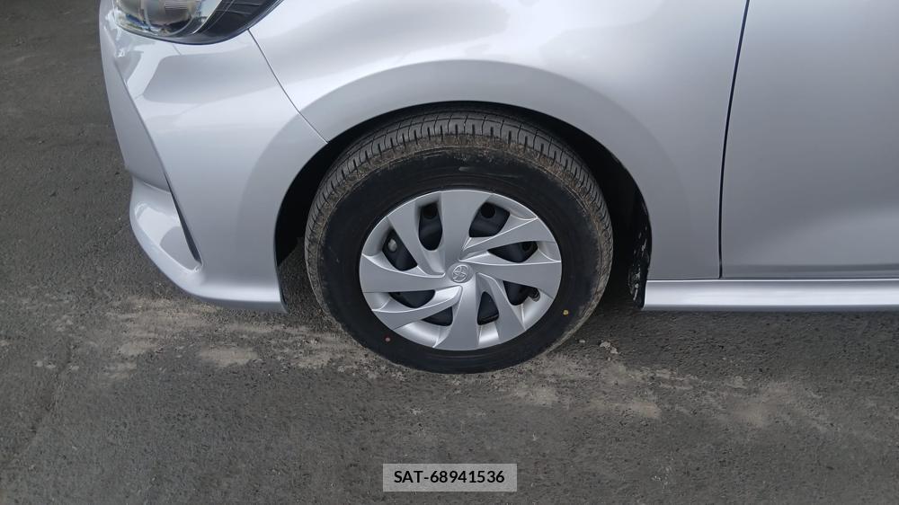 Toyota YARIS 2021 6848858-27