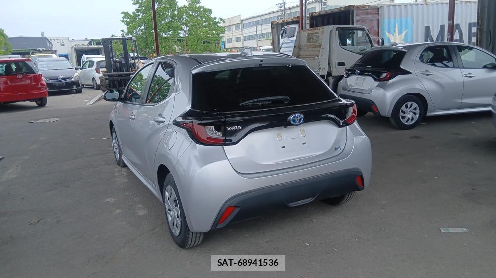 Toyota YARIS 2021 6848858-2