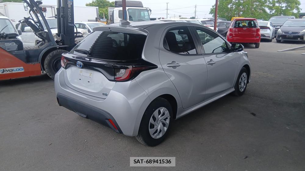 Toyota YARIS 2021 6848858-4