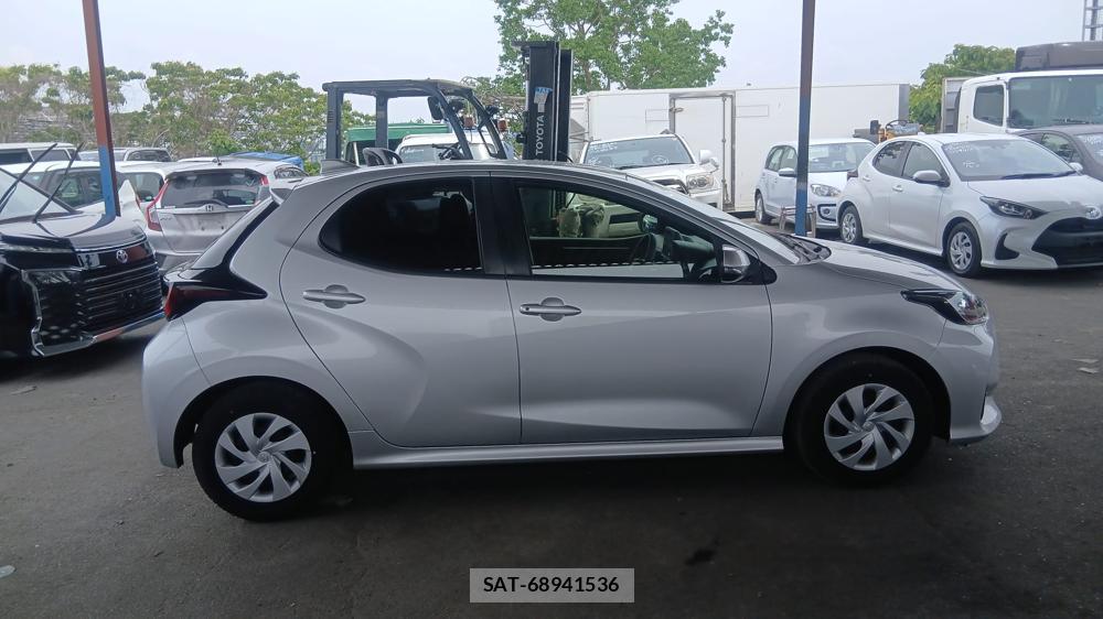 Toyota YARIS 2021 6848858-5