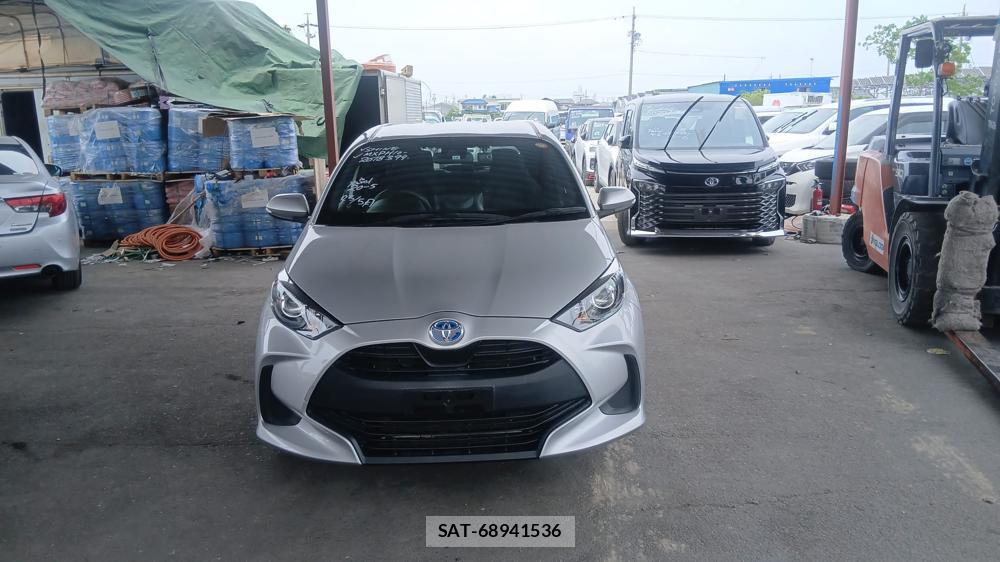 Toyota YARIS 2021 6848858-7