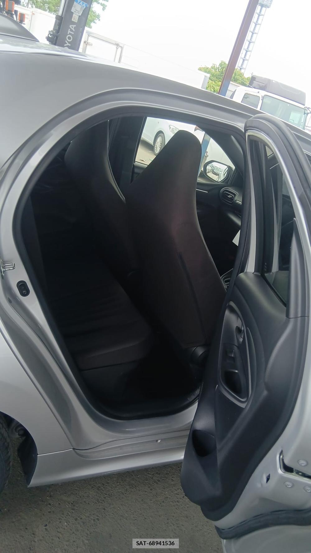Toyota YARIS 2021 6848858-8