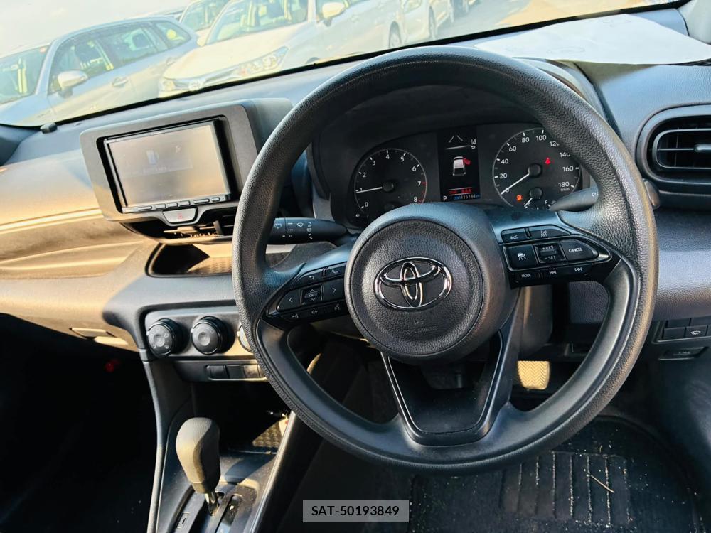 Toyota YARIS 2021 7043694-14