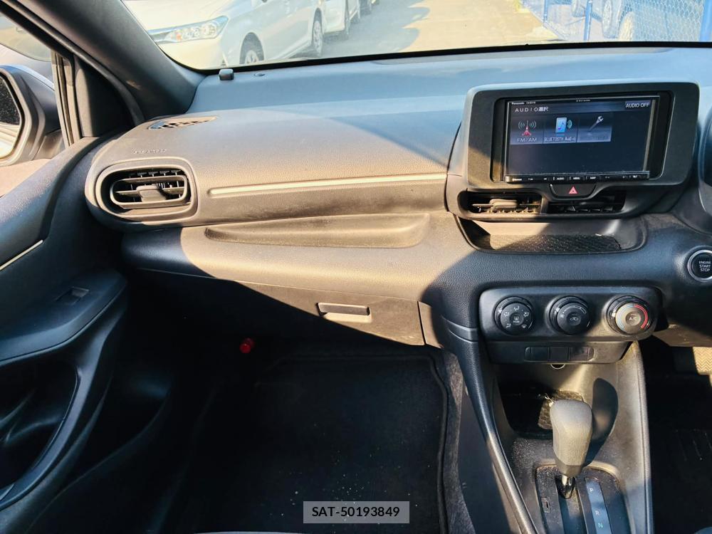 Toyota YARIS 2021 7043694-16