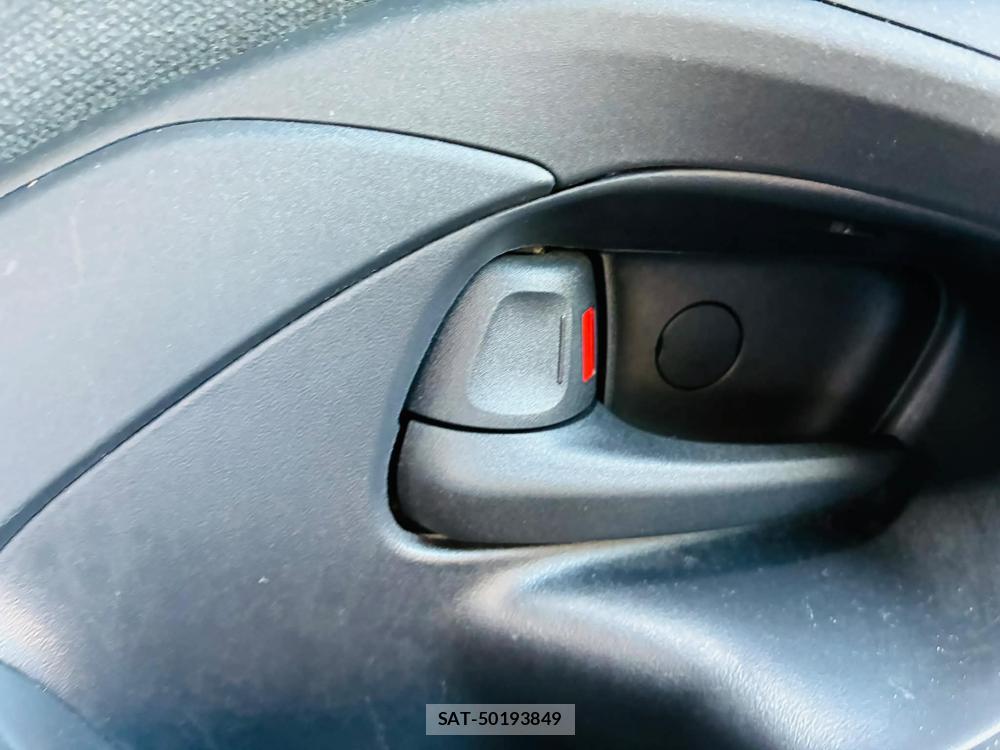 Toyota YARIS 2021 7043694-21