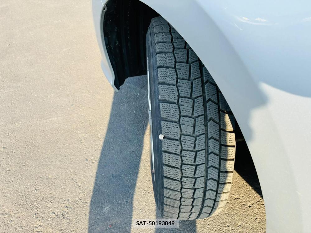 Toyota YARIS 2021 7043694-31