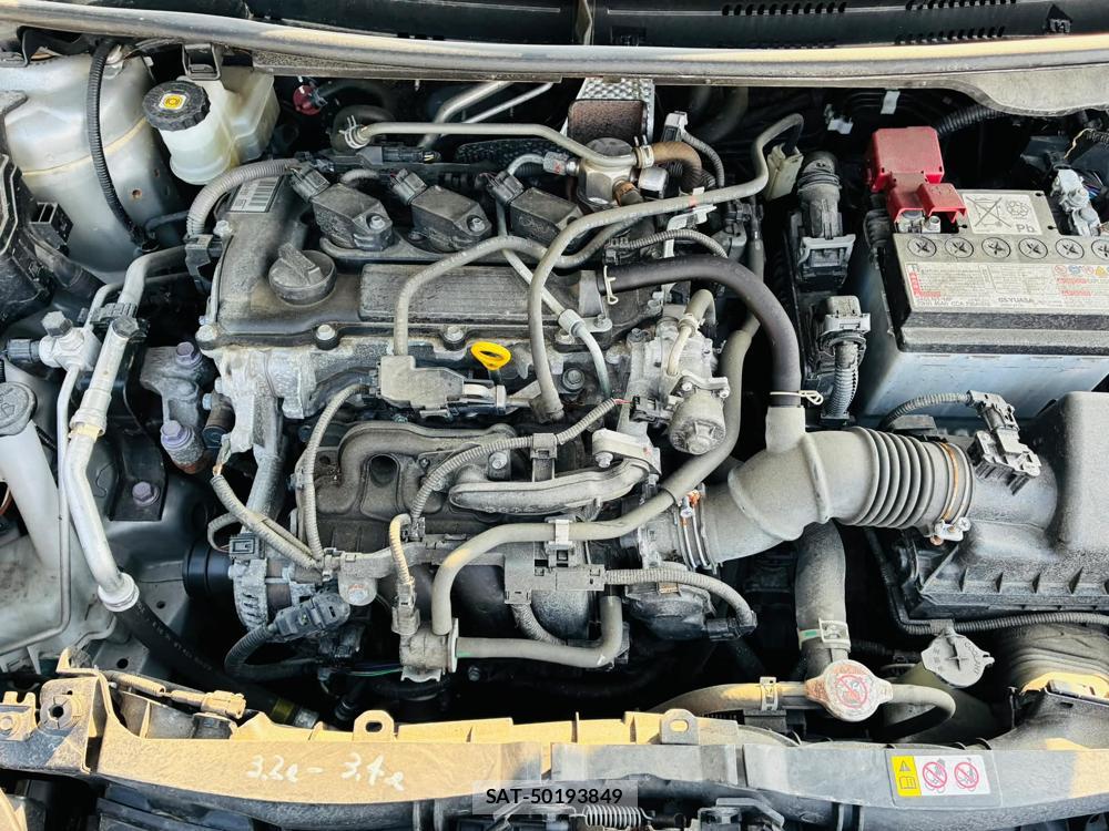 Toyota YARIS 2021 7043694-32