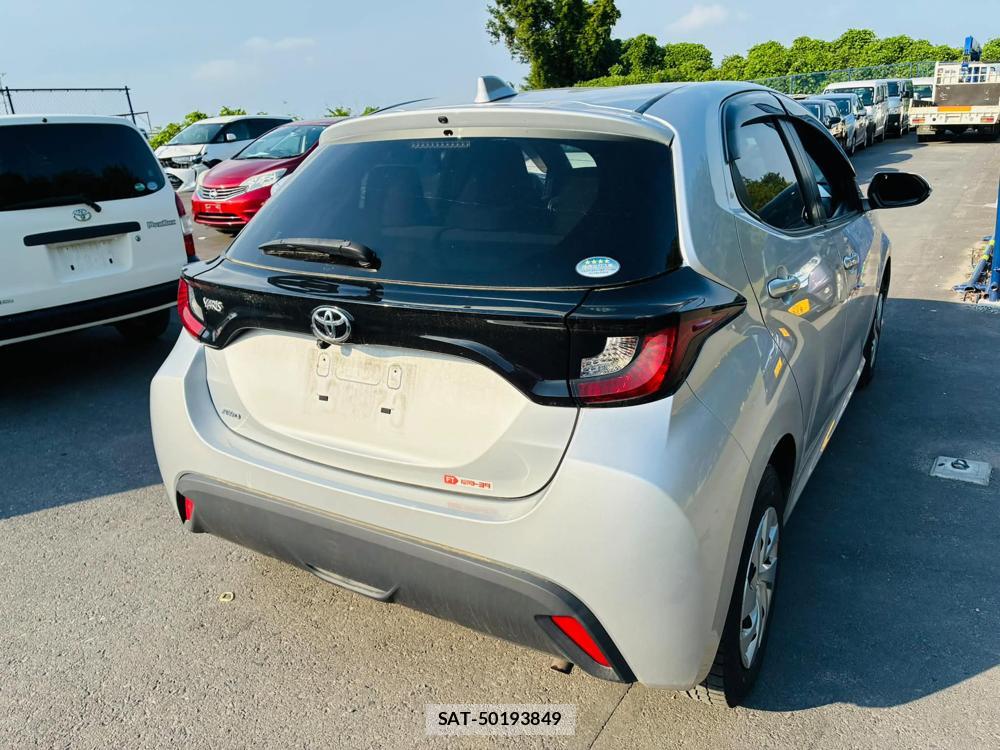 Toyota YARIS 2021 7043694-4