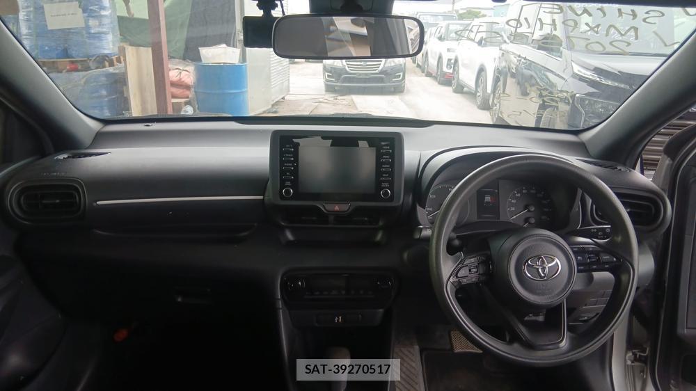 Toyota YARIS 2021 6848857-12