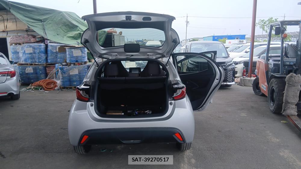 Toyota YARIS 2021 6848857-25
