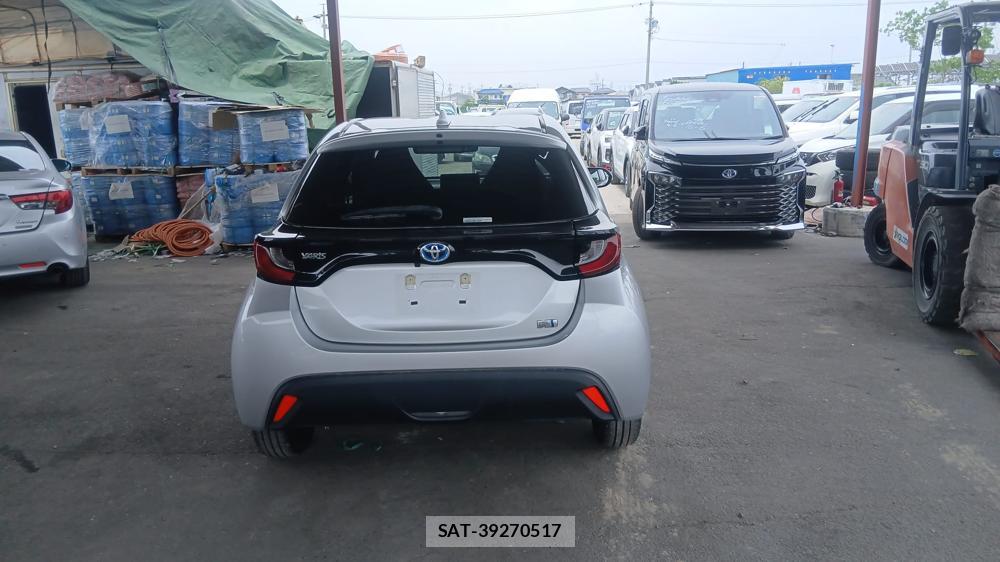 Toyota YARIS 2021 6848857-3