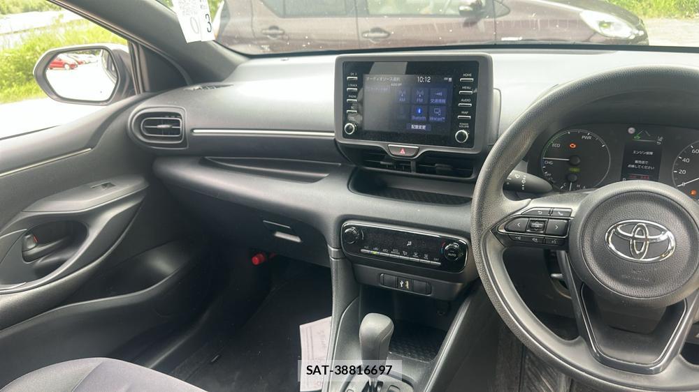 Toyota YARIS 2021 6788180-13