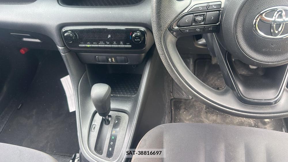 Toyota YARIS 2021 6788180-18