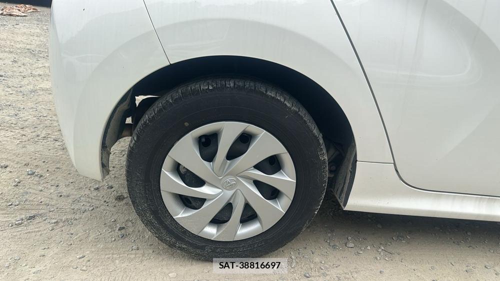 Toyota YARIS 2021 6788180-24