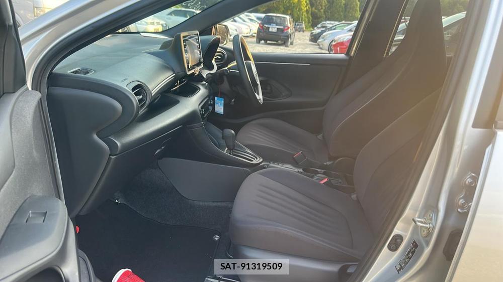 Toyota YARIS 2021 6804902-10
