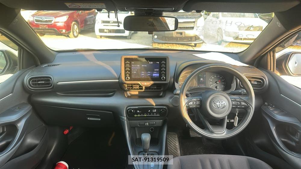 Toyota YARIS 2021 6804902-12