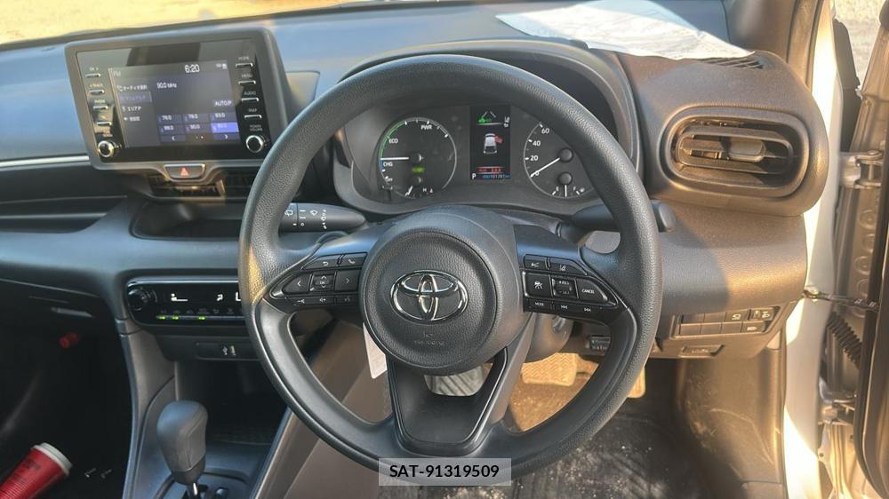 Toyota YARIS 2021 6804902-13