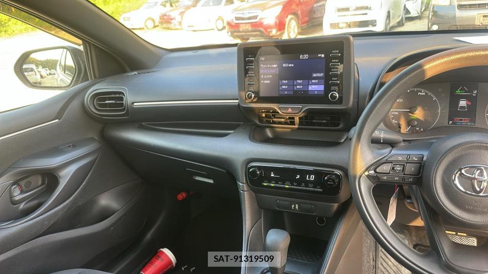 Toyota YARIS 2021 6804902-16