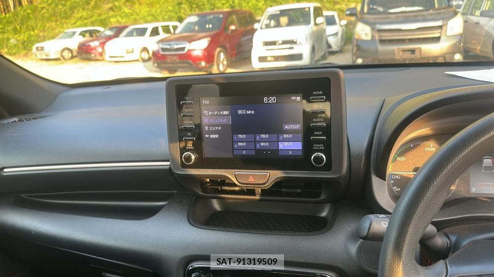 Toyota YARIS 2021 6804902-17