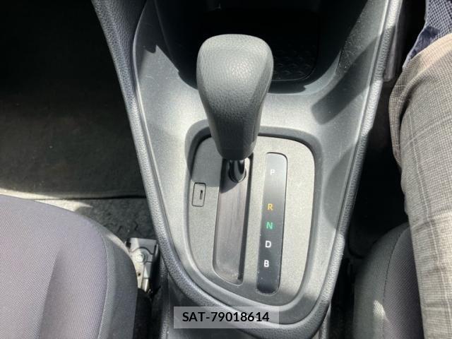 Toyota YARIS 2020-03 7563125-19