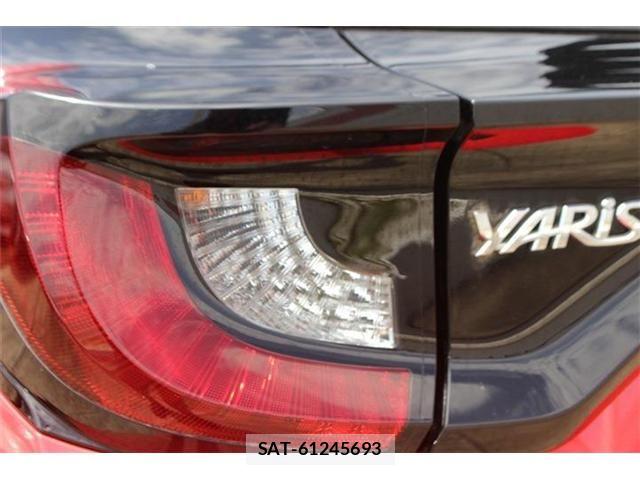 Toyota YARIS 2021-02 7621603-21