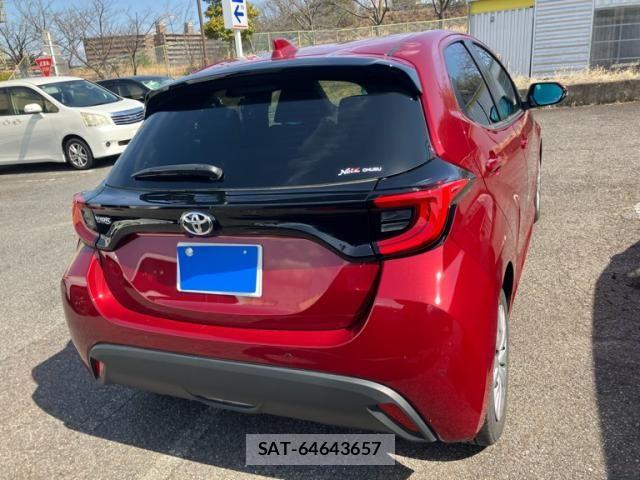 Toyota YARIS 2022-10 7621595-2