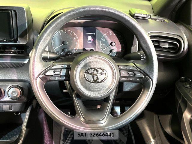 Toyota YARIS 2022-03 7621596-10