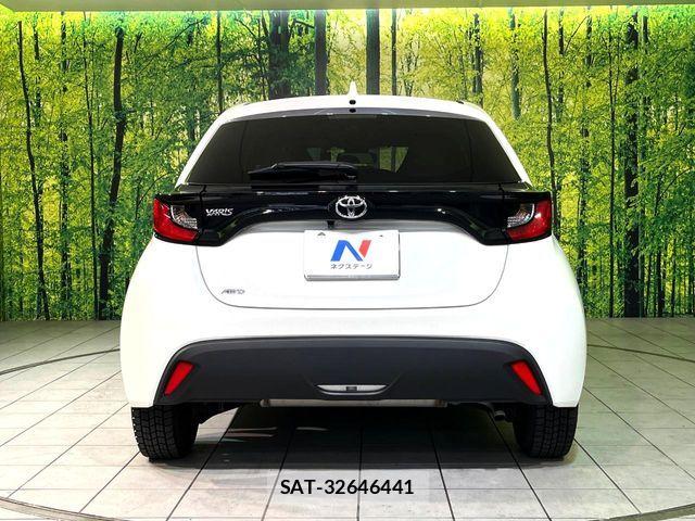 Toyota YARIS 2022-03 7621596-14
