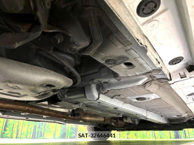 Toyota YARIS 2022-03 7621596-18