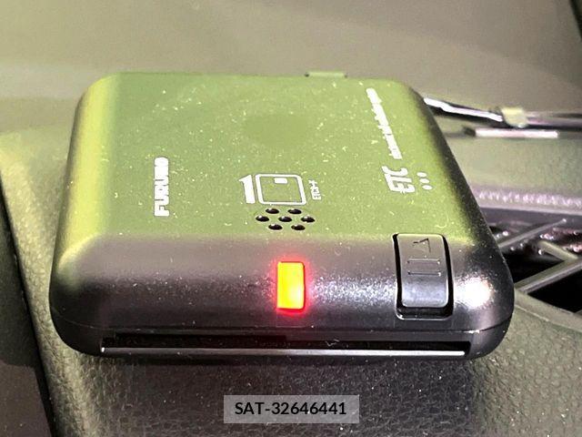 Toyota YARIS 2022-03 7621596-6